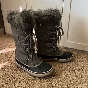 Sorel Women's Black and Gray Winter Boots